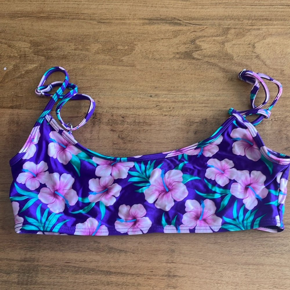 Frankie’s bikinis, purple hibiscus bikini top large